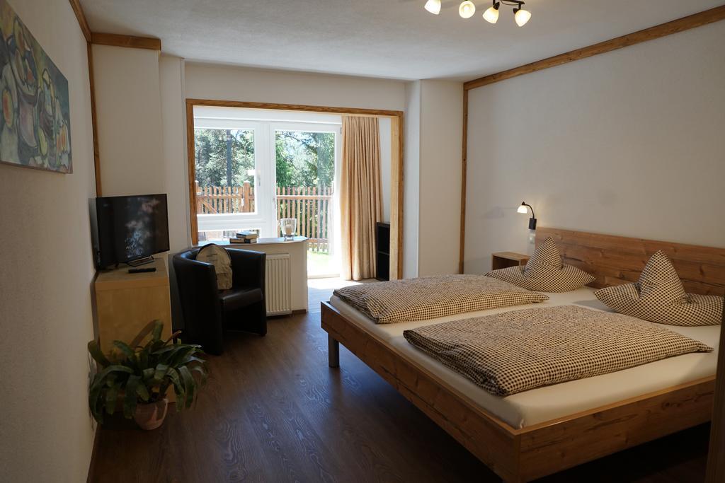 Hotel Pension Tyrol Зеефелд в Тирол Екстериор снимка