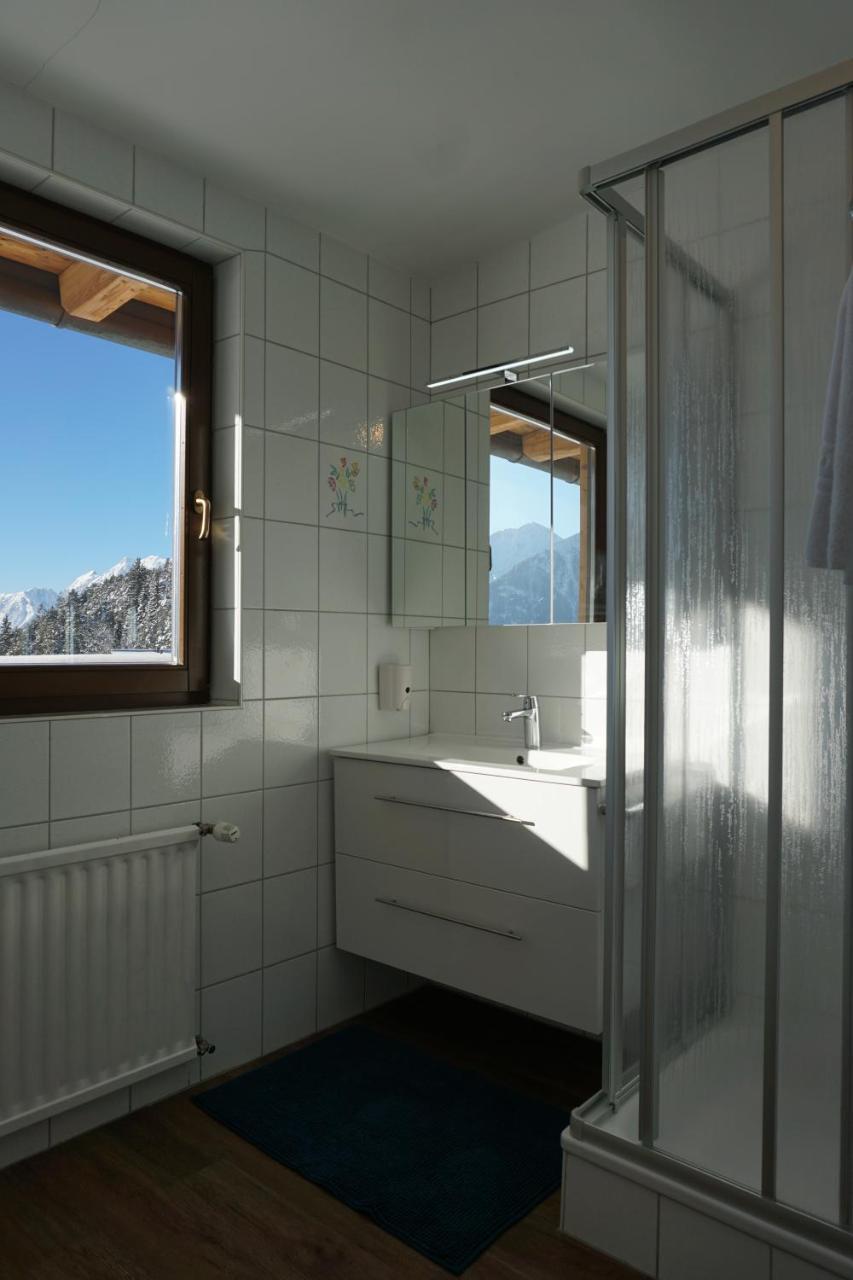 Hotel Pension Tyrol Зеефелд в Тирол Екстериор снимка
